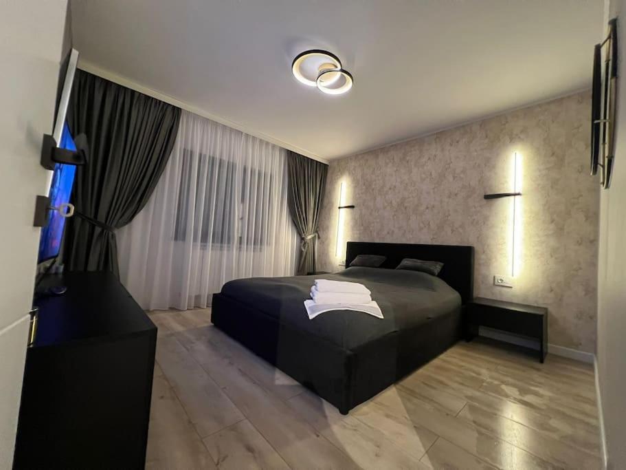 Impact Apartments Pitesti Bagian luar foto